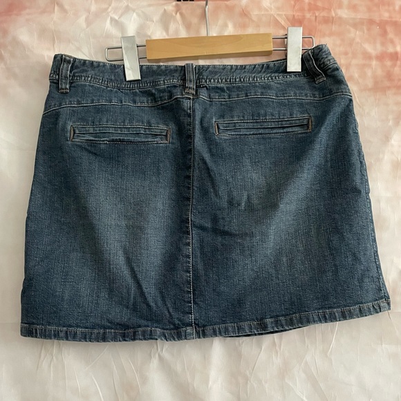 Bossini mini skirt size Large - Picture 2 of 6